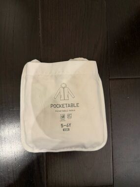 Uniqlo Kids Lightweight Cream Hooded Jacket